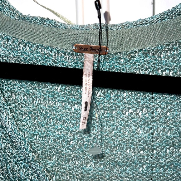 FREE PEOPLE. Suéter - Picture 2 of 3